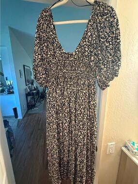 NWT Millibon Black and White Floral Puff-Sleeve Maxi Dress